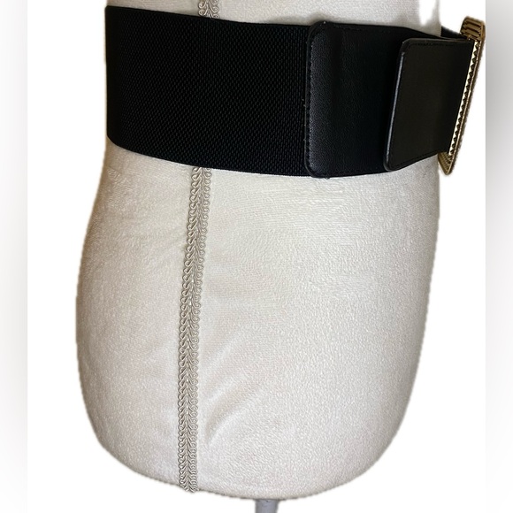 Stone Embellished Open Rectangle Elastic Belt - Picture 2 of 5